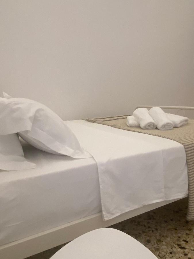 Apartment Paola's Near Athens Airport