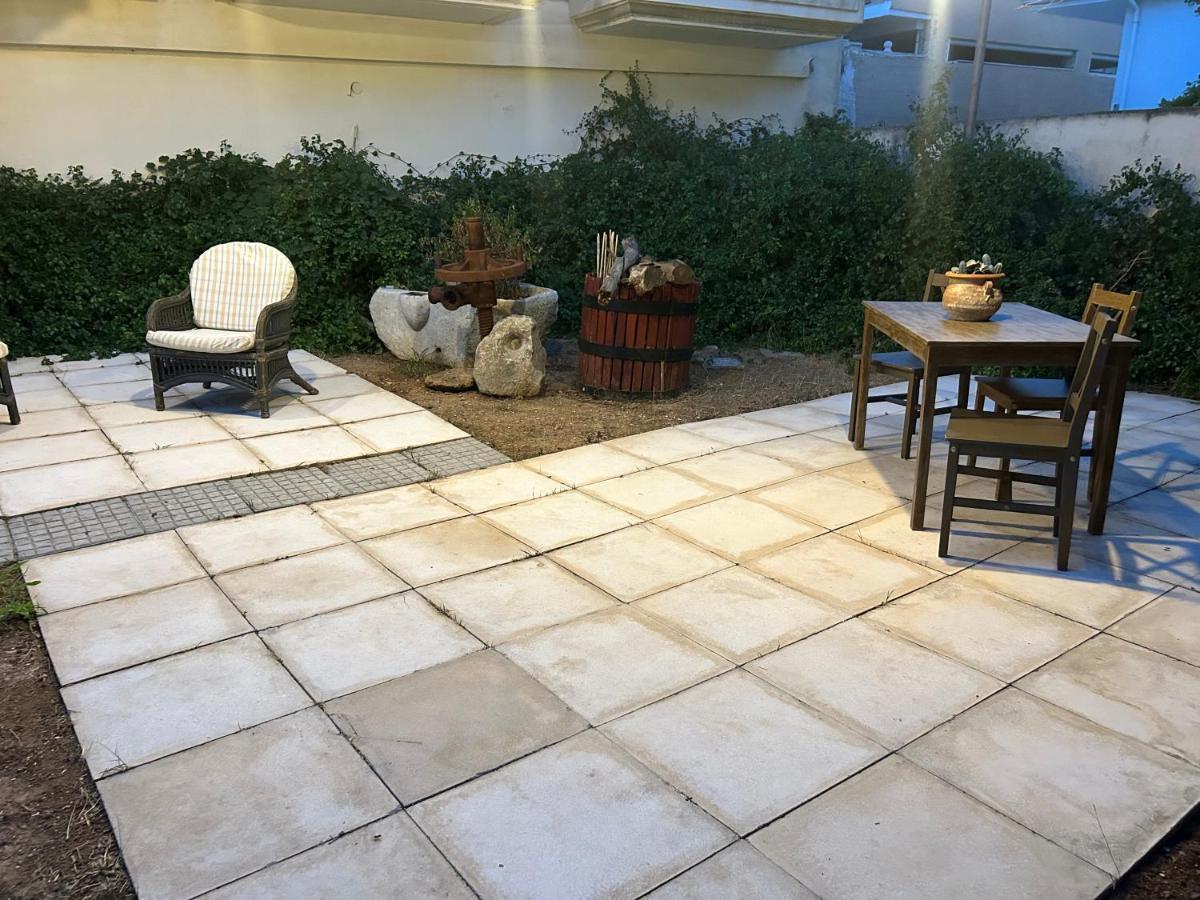Paola's Near Athens Airport Apartment *