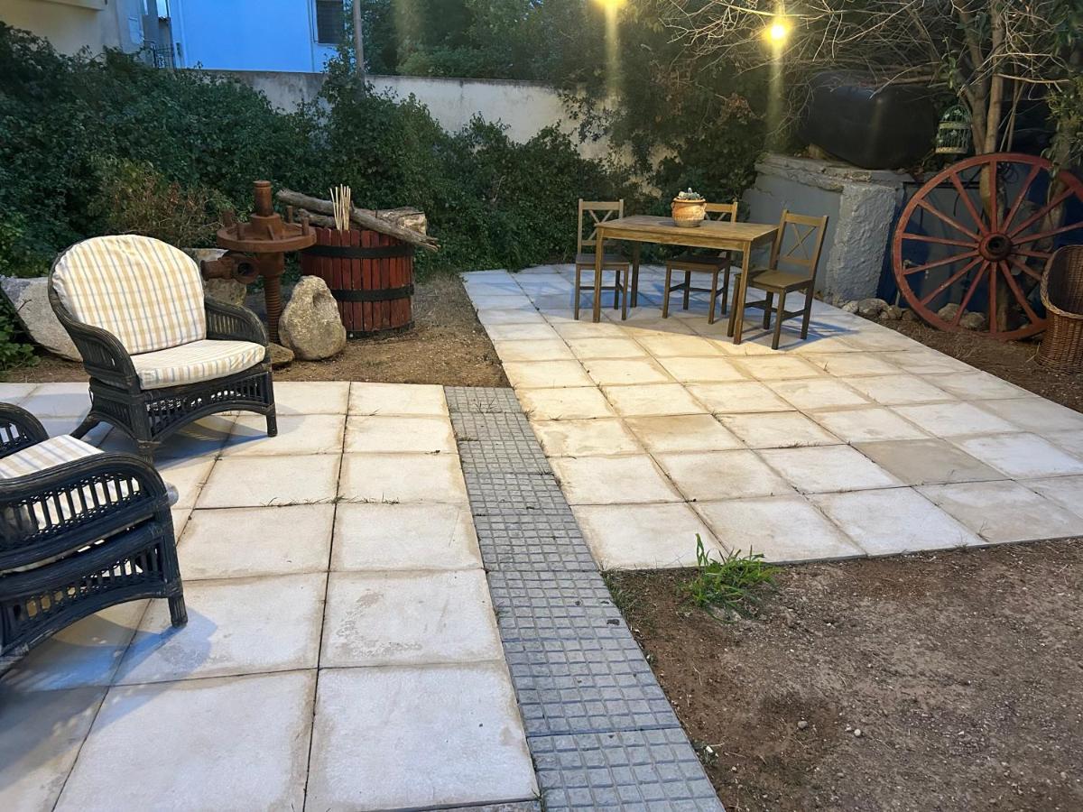 Paola's Near Athens Airport Apartment *